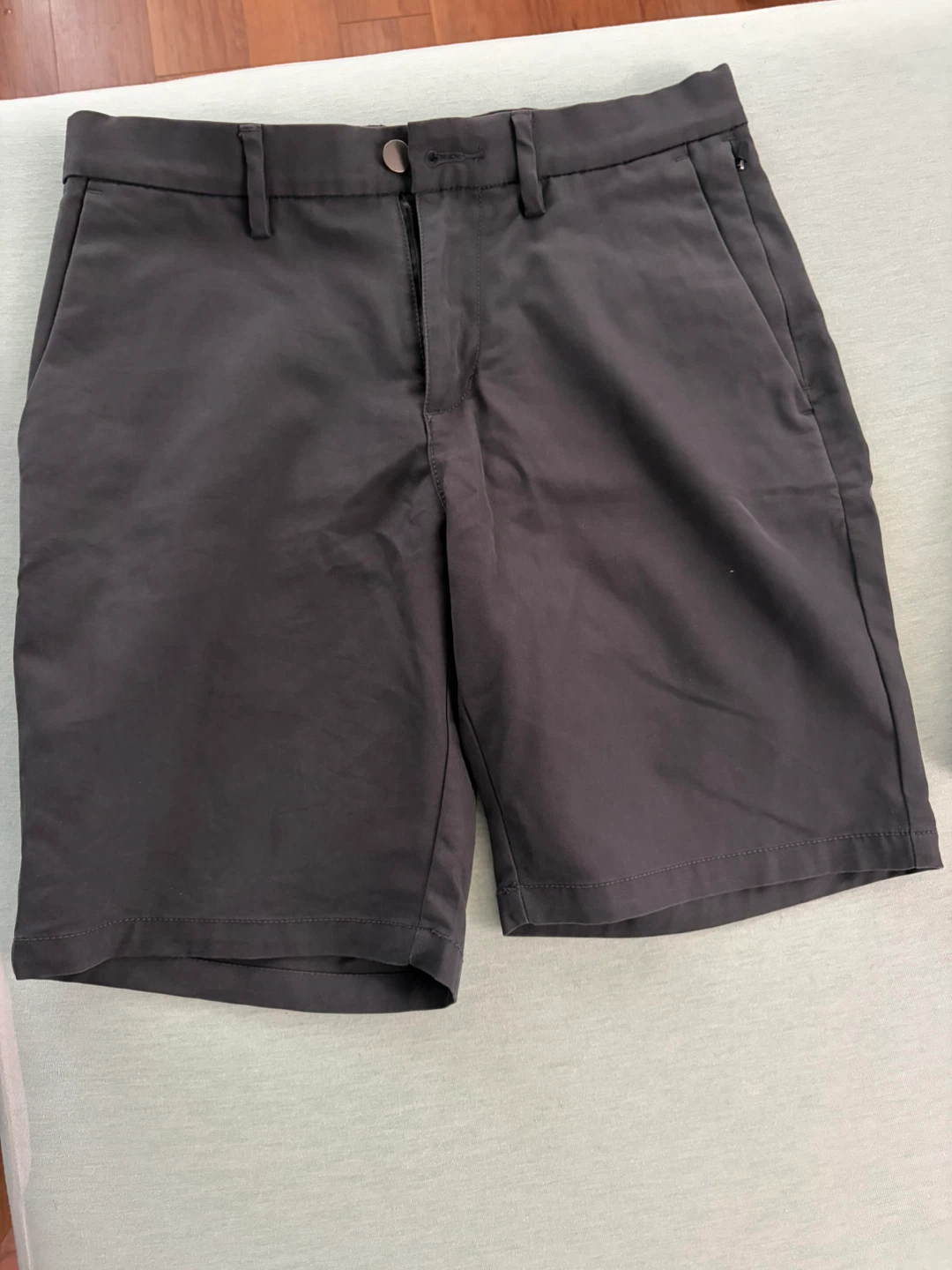 Men’s Old Navy Ultimate Tech Slim Built-In Flex Shorts