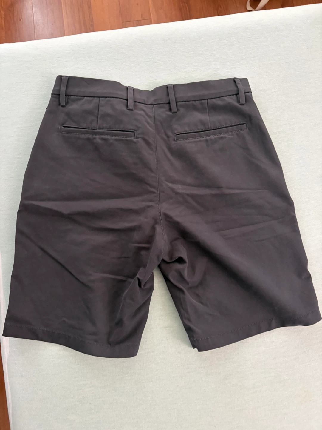 Men’s Old Navy Ultimate Tech Slim Built-In Flex Shorts - photo 2
