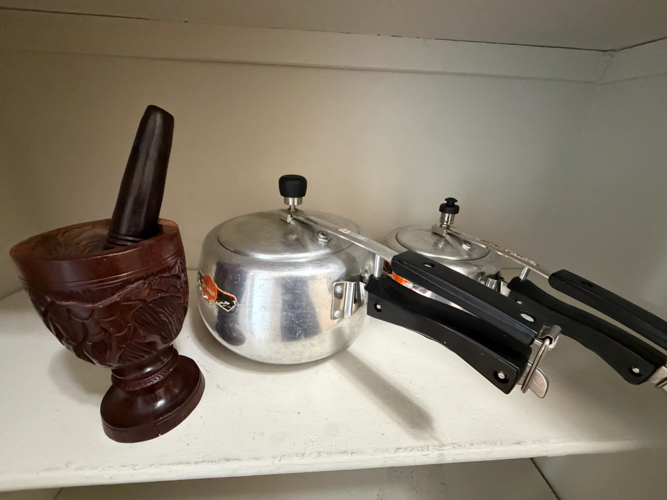 Pressure Cooker Set with Mortar and Pestle