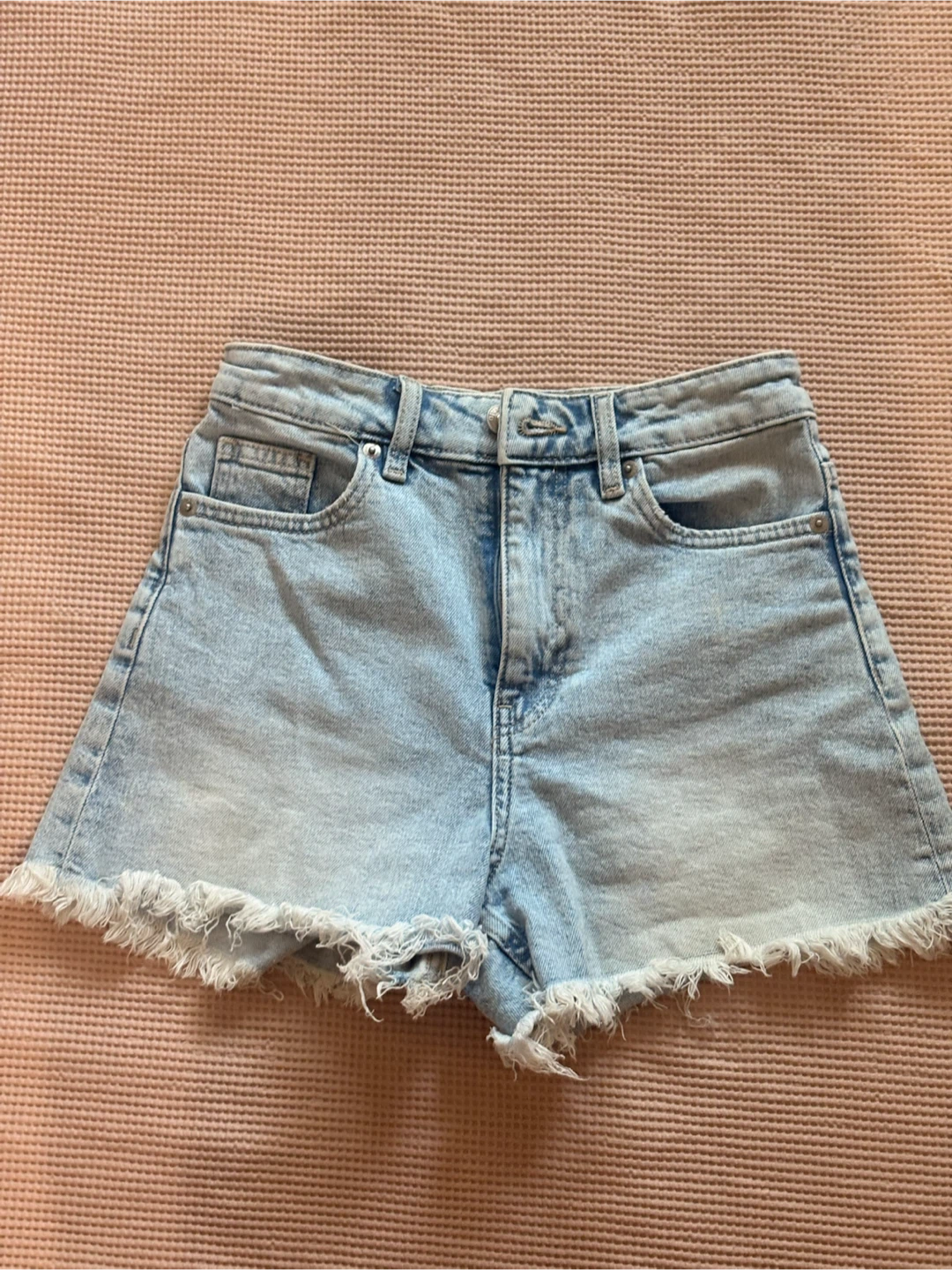 Divided by H&M Light Wash Denim Cutoff Shorts - photo 2
