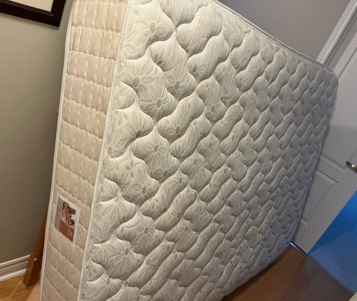 Queen Mattress Serta Daytona Independent Coil Mattress - photo 2