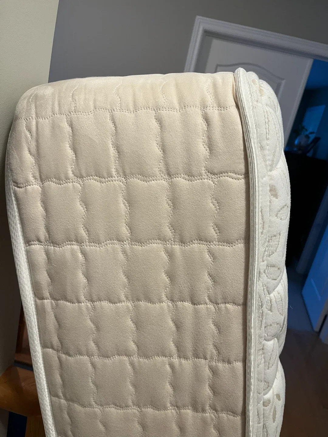 Queen Mattress Serta Daytona Independent Coil Mattress - photo 4