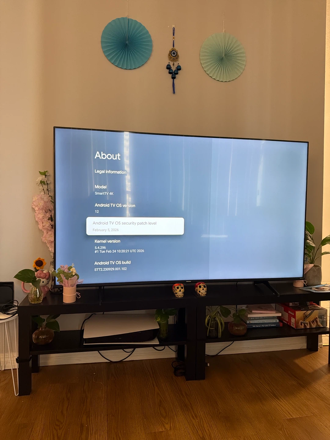 Hisense QD6N Smart TV 4K- Still in Warranty - photo 2