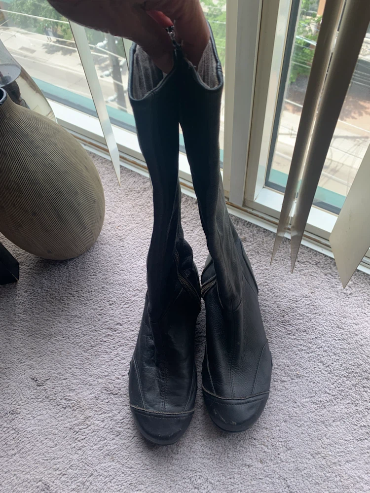 DKNY Black Leather Boots Size 8.5 - photo 2