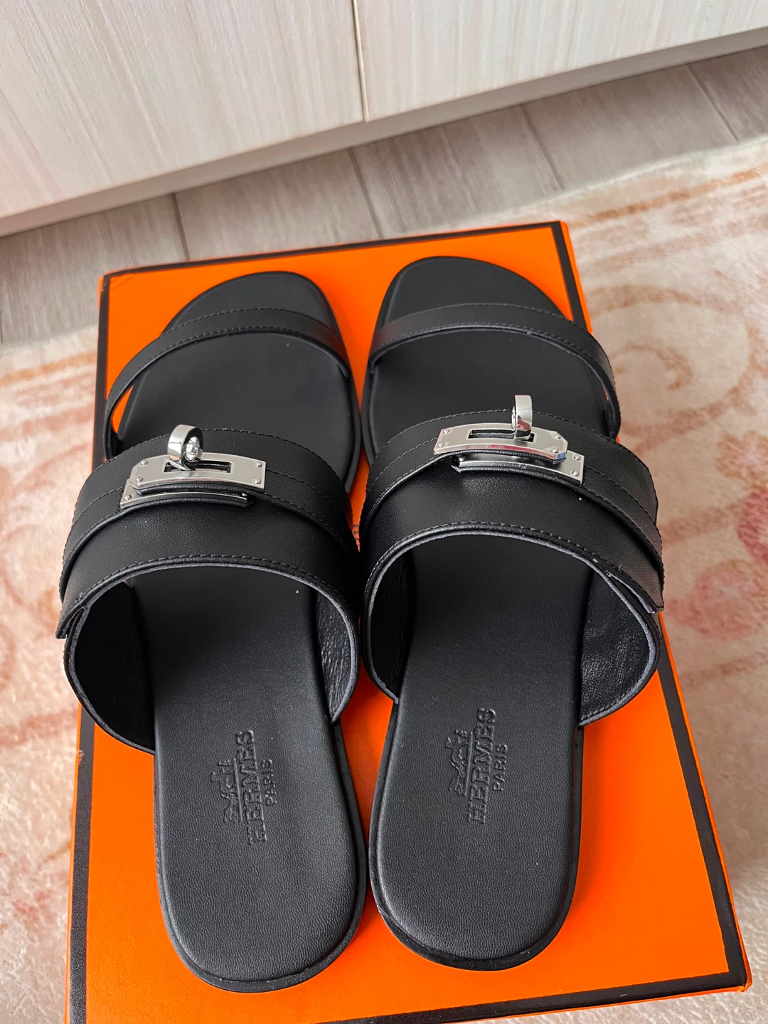 Hermes Black Leather Sandals - Size 39