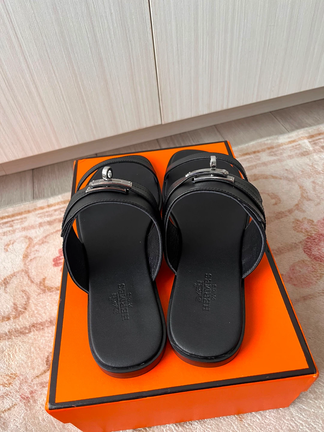 Hermes Black Leather Sandals - Size 39 - photo 2