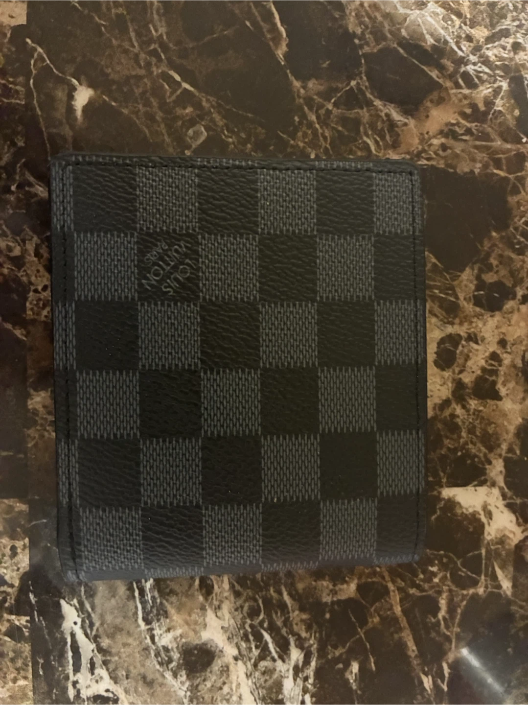 Louis Vuitton wallet black and grey design - photo 4