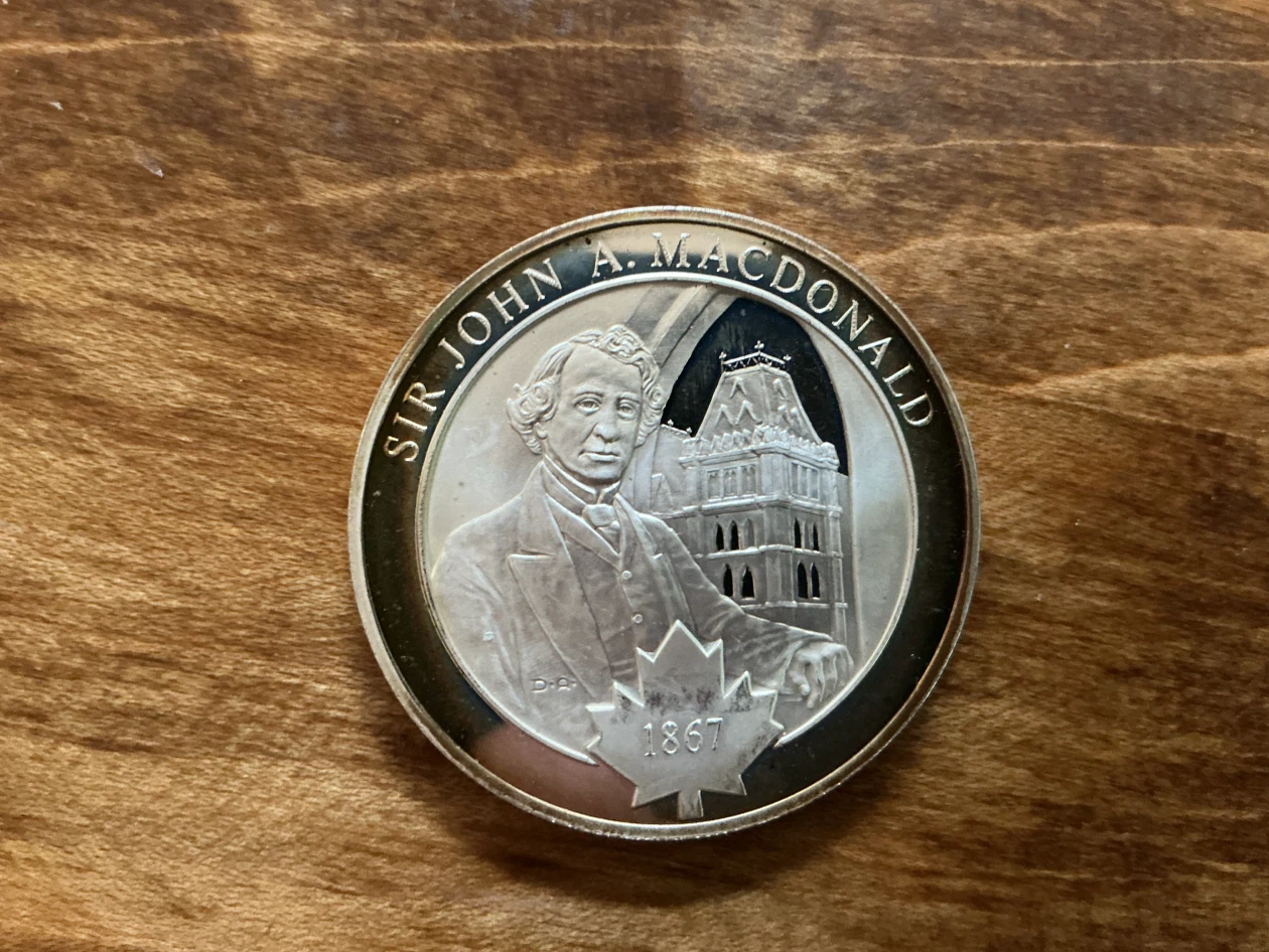 1960’s Sir John A. Macdonald Medallion History of Canada