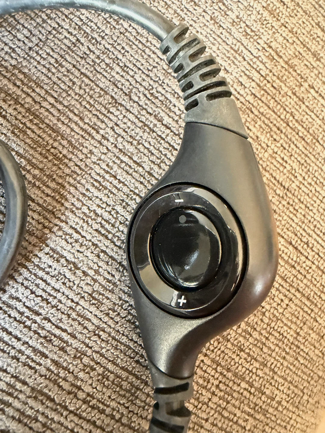 Logitech Wired Headset with Noise Cancelling Microphone - photo 3