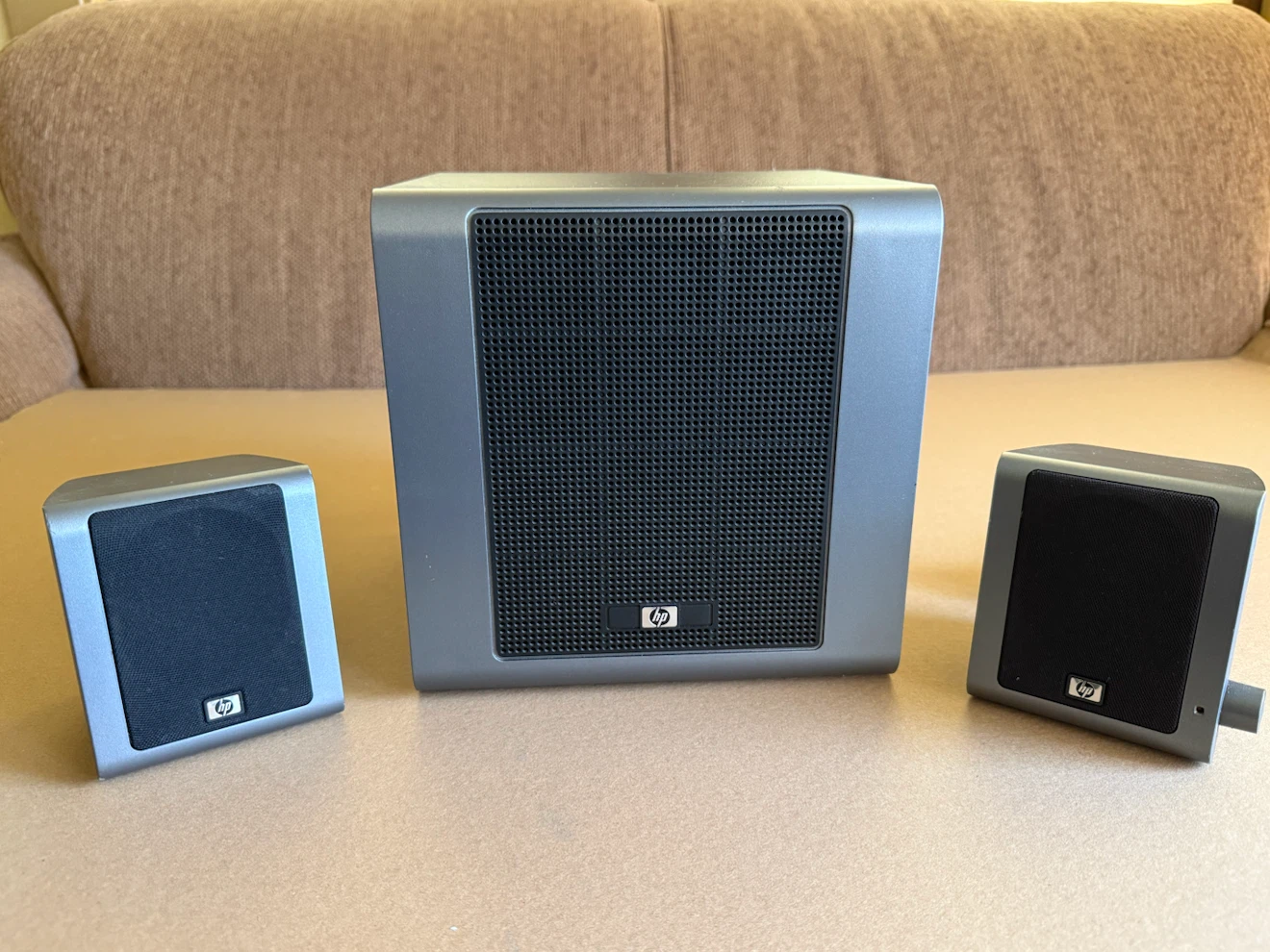 HP 2.1 Multimedia Speaker System