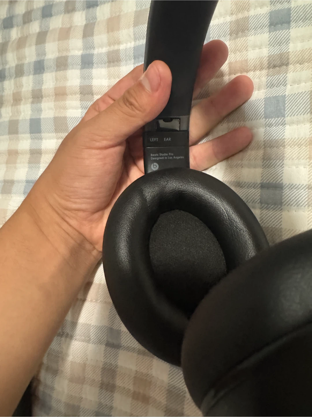 Beats Studio Pro Wireless Headphones - photo 4