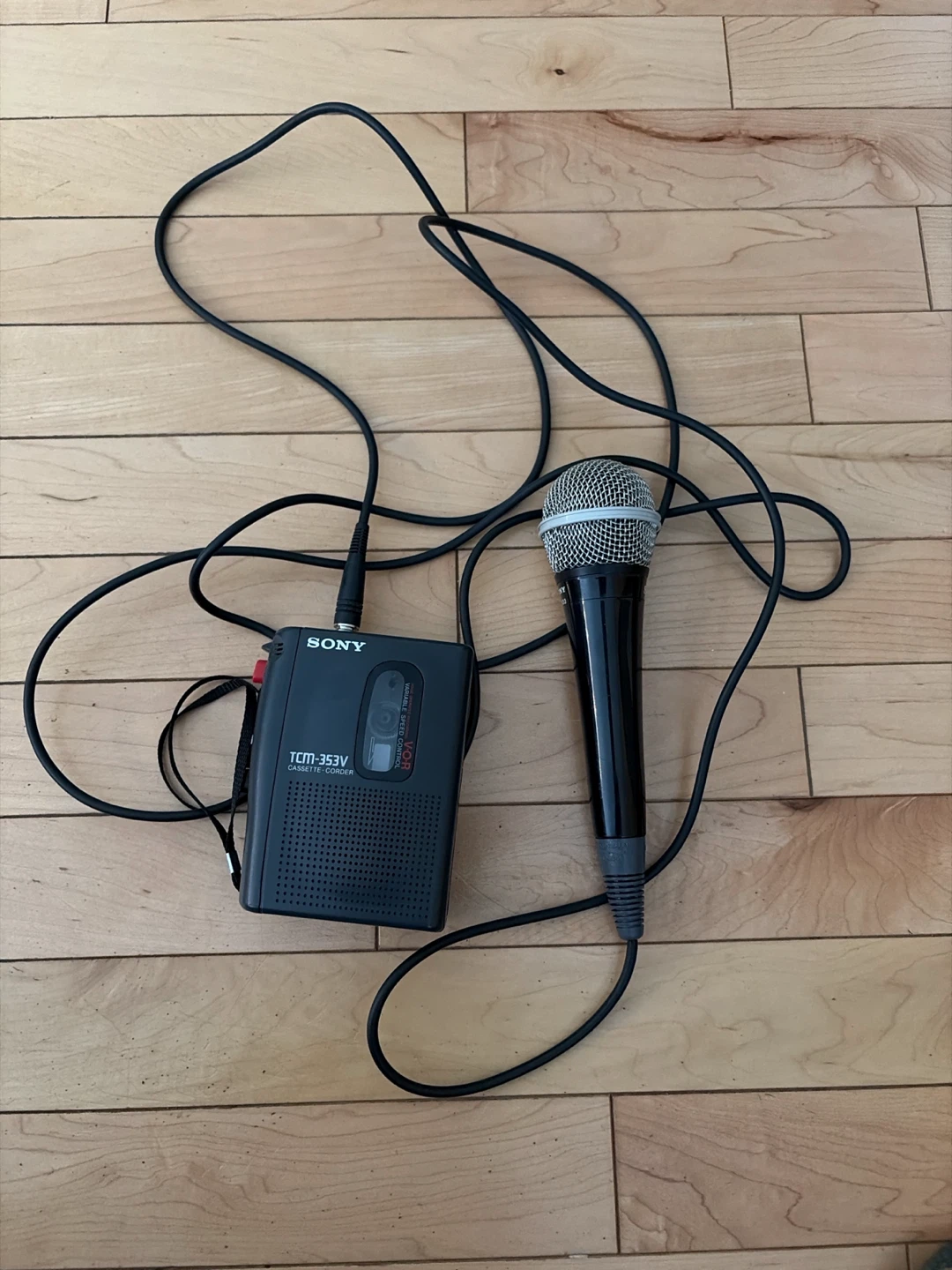 Sony TCM-353V Cassette-corder with Microphone