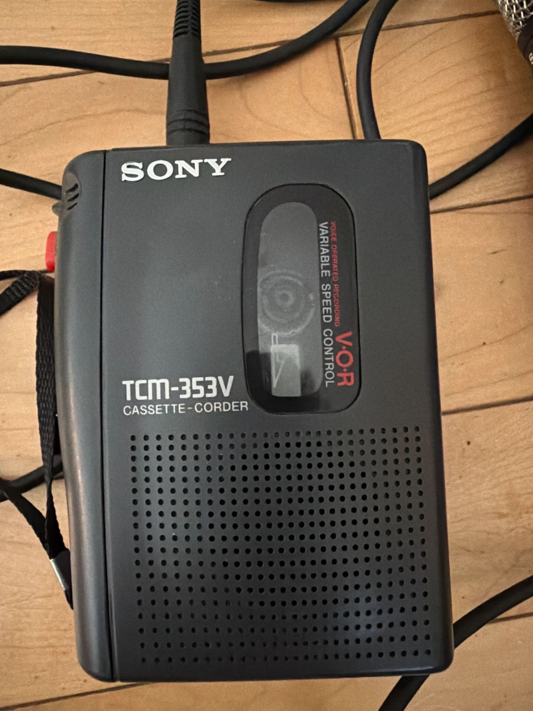 Sony TCM-353V Cassette-corder with Microphone - photo 2