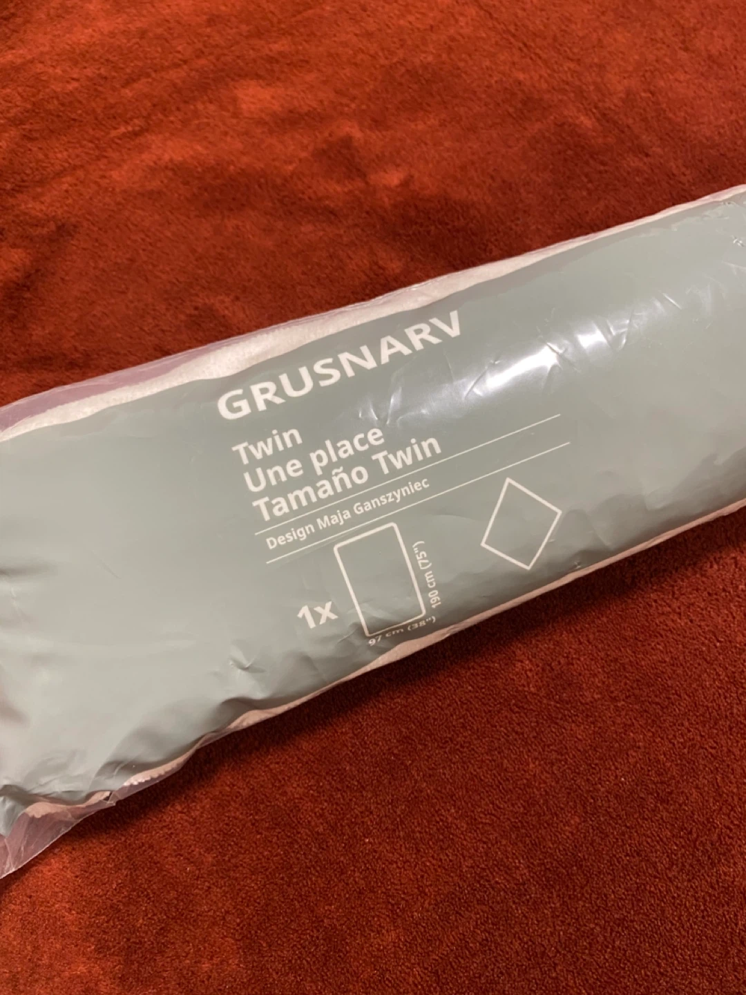 IKEA GRUSNARV waterproof mattress protector