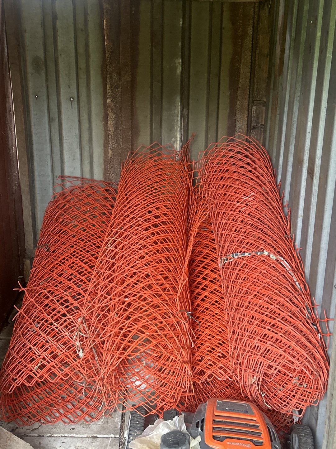 Orange safe guard fencing 40$ take all