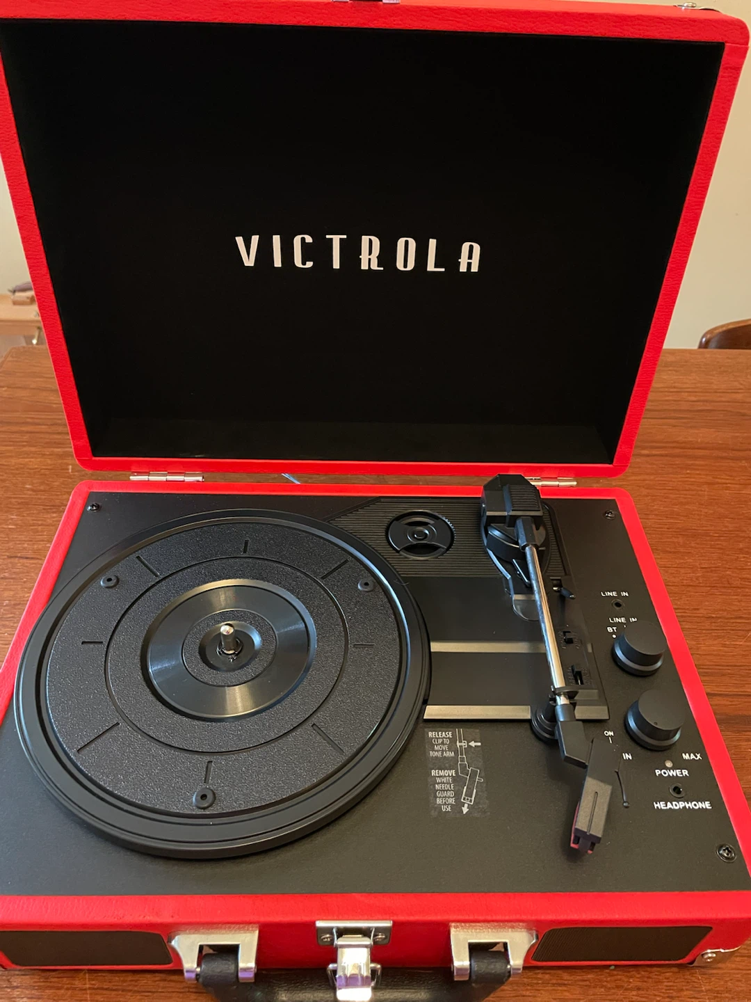 Victrola Bluetooth Suitcase Record Player – Red