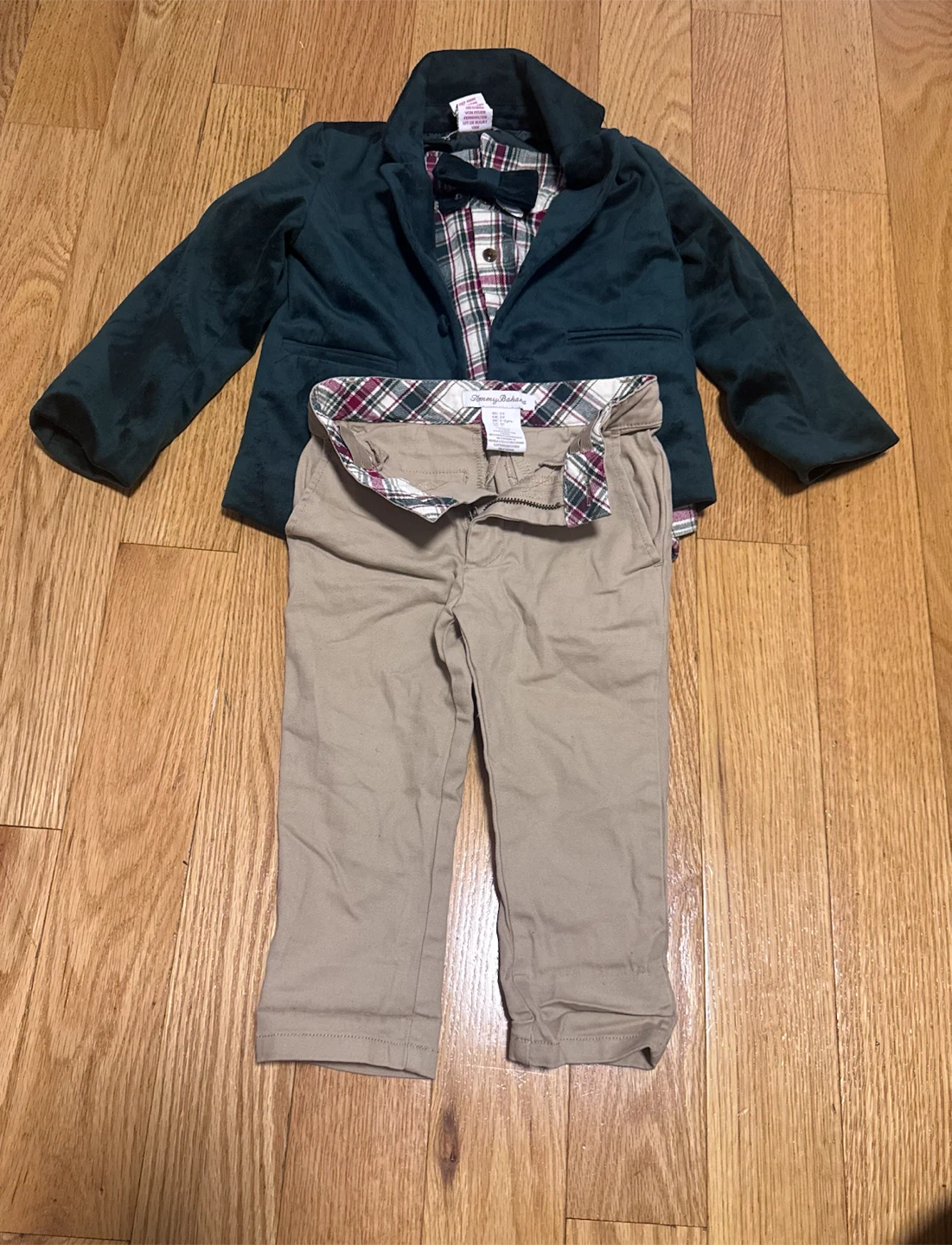 Tommy Bahama Boys Blazer,  Bow Tie suit Set - Size 2T