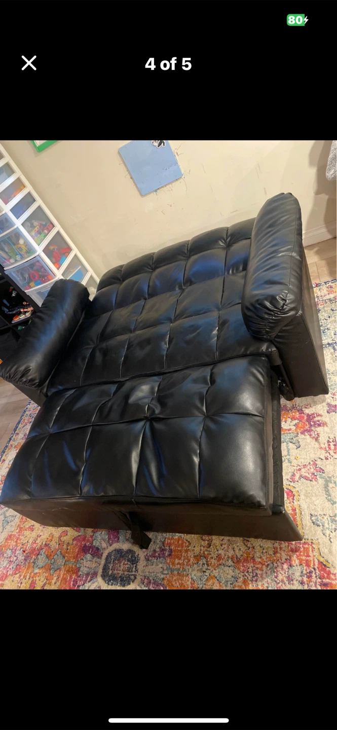 Black Faux Leather Loveseat Sofa Bed/free delivery - photo 4