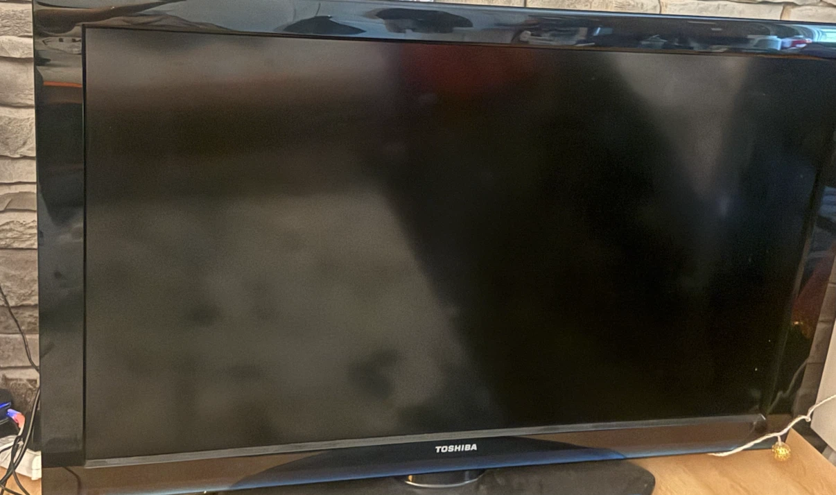 Toshiba Flat Screen TV - photo 4