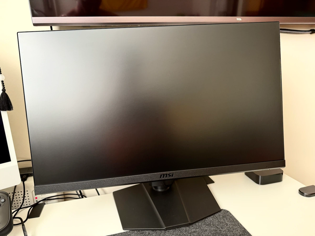 MSI G272QPF E2 27” 180Hz Gaming Monitor + Extras - photo 2