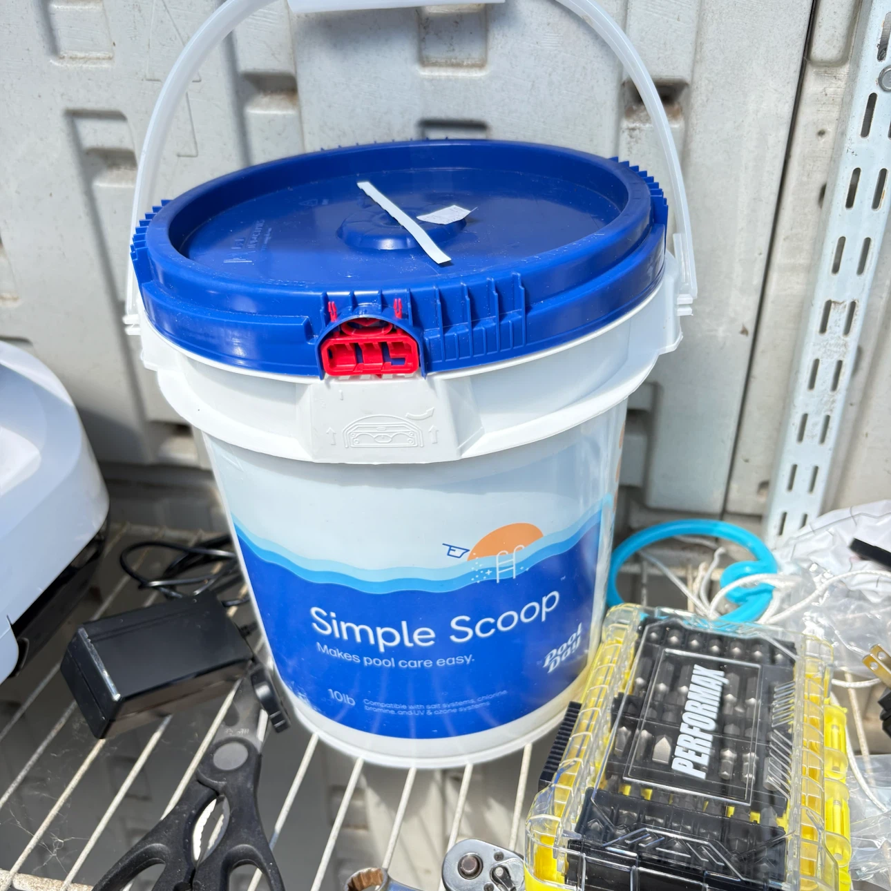 Two pool vaccum cleaners and a 10 pound pool day cleaner - photo 3