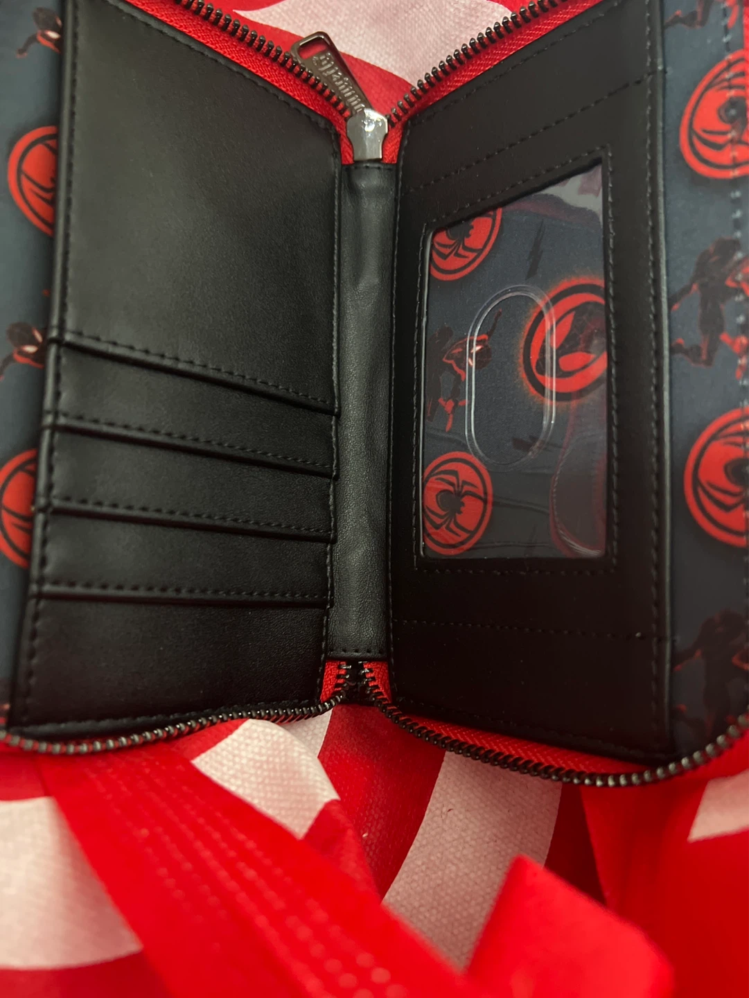 Marvel Loungefly Spider-Man Zip Around Wallet - photo 3