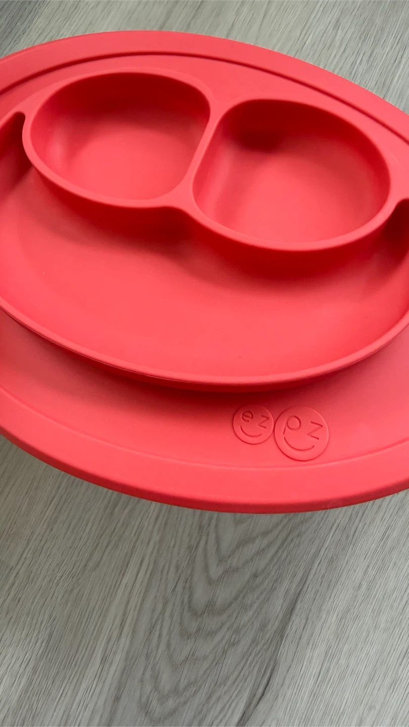 Baby eZpZ suction plate in red - photo 3