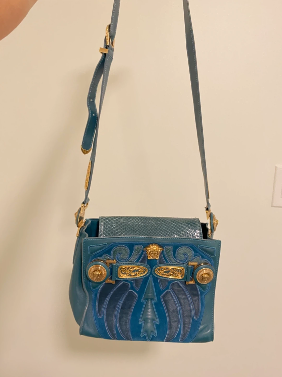 Versace Medusa Shoulder Bag - photo 3