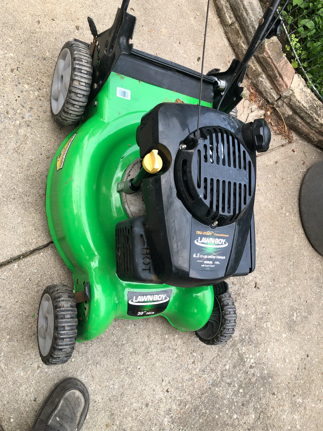Lawnboy 20 inch push mower - photo 2