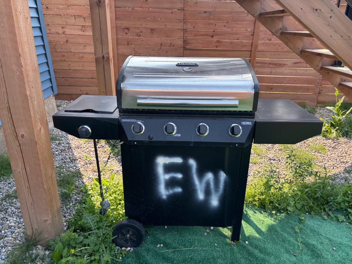 Thermos 4-Burner Propane Grill with Side Burner