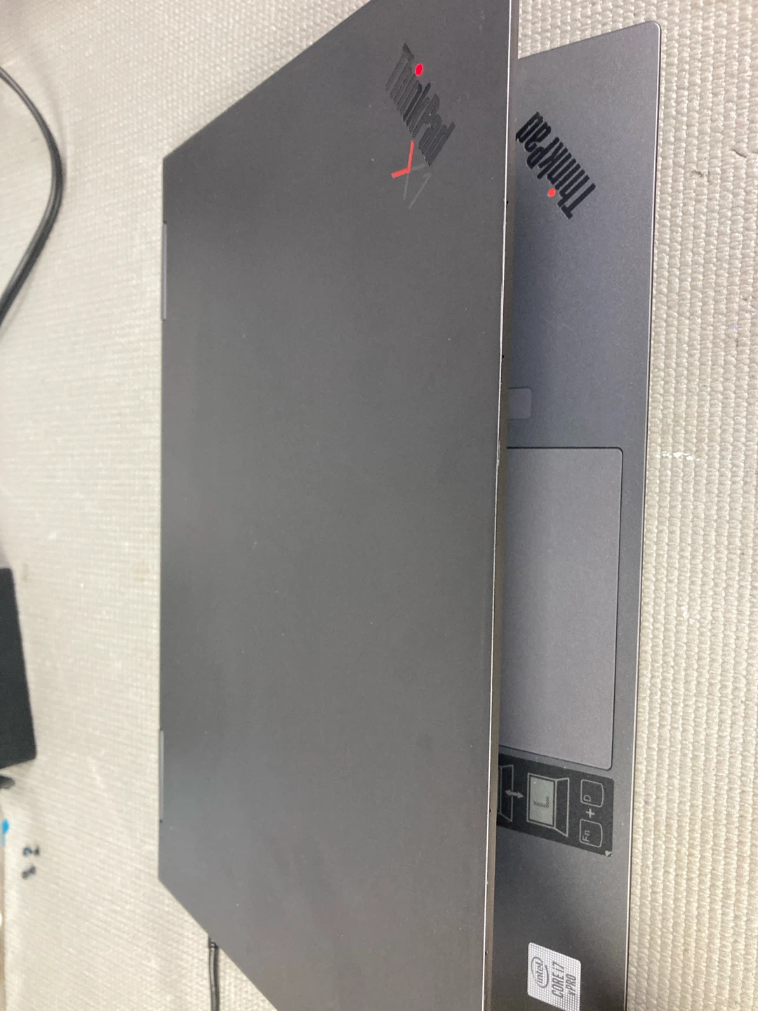 Lenovo ThinkPad X1 Yoga Laptop - photo 3