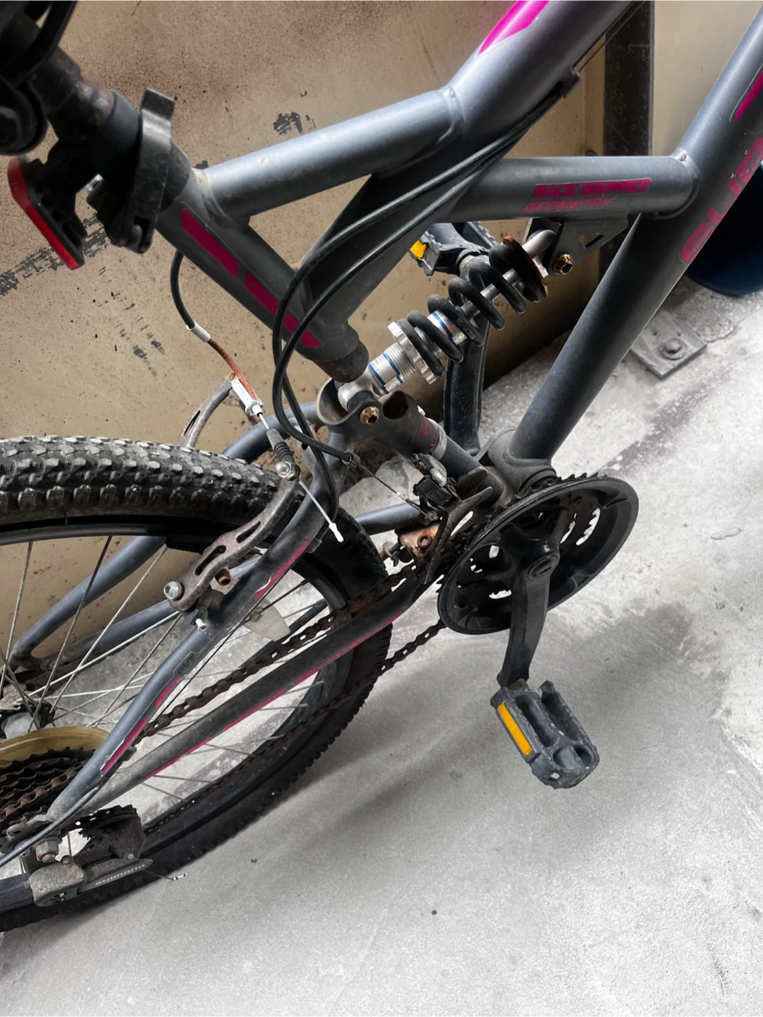 Grey pink Mountain Bike - photo 2