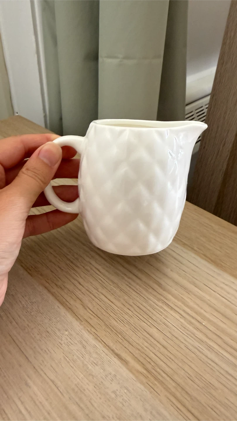 Never used cute little white ceramic creamer - photo 2
