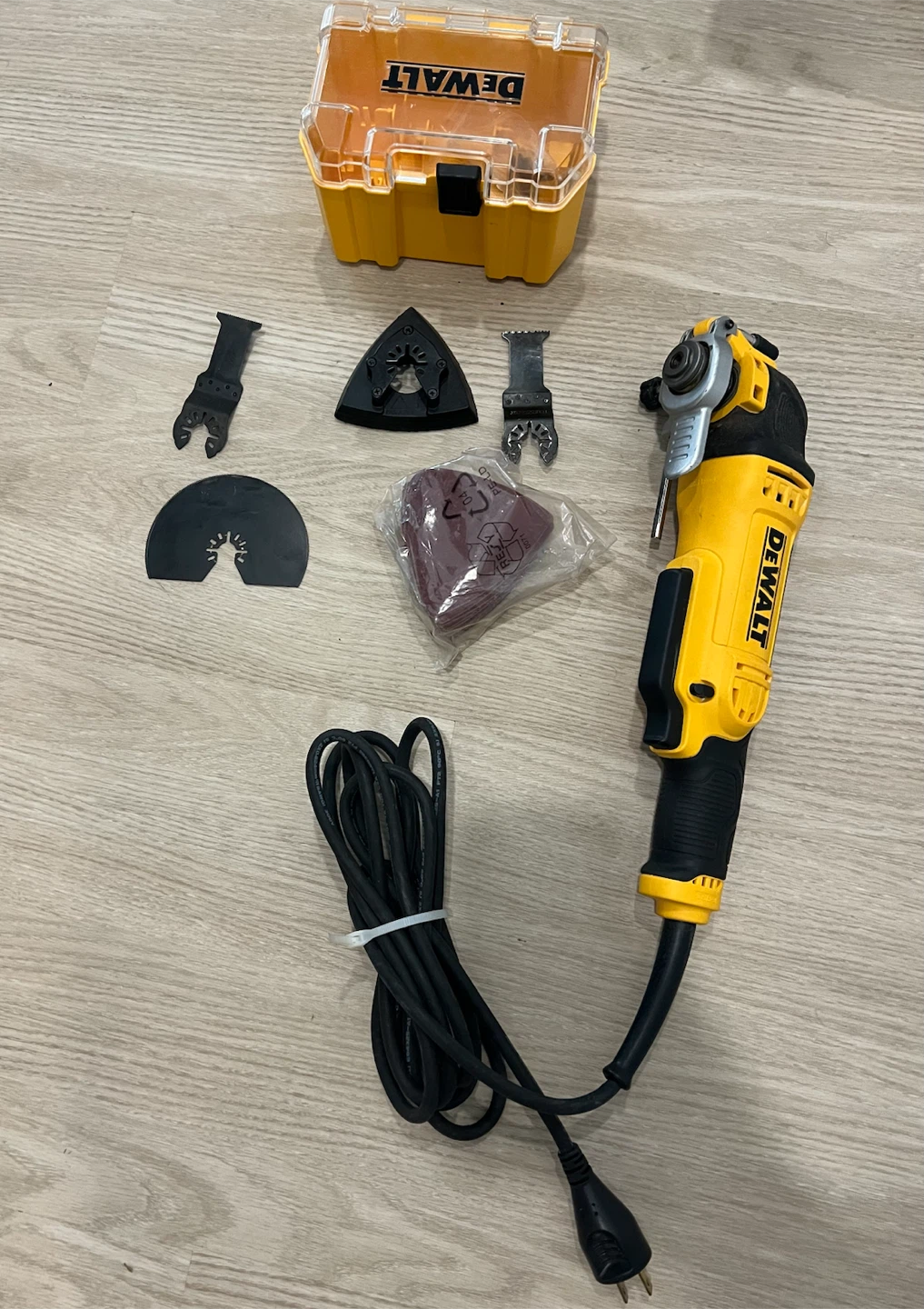 DeWalt Oscillating Tool DWE315 with Accessories