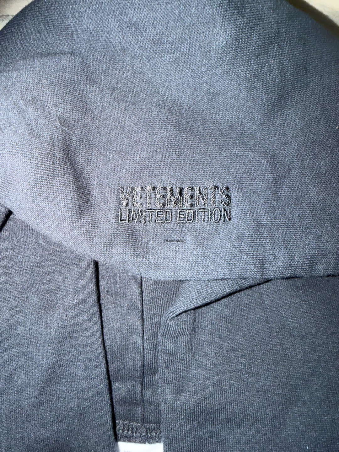 Vetements Limited Edition Zip-Up Hoodie - photo 4