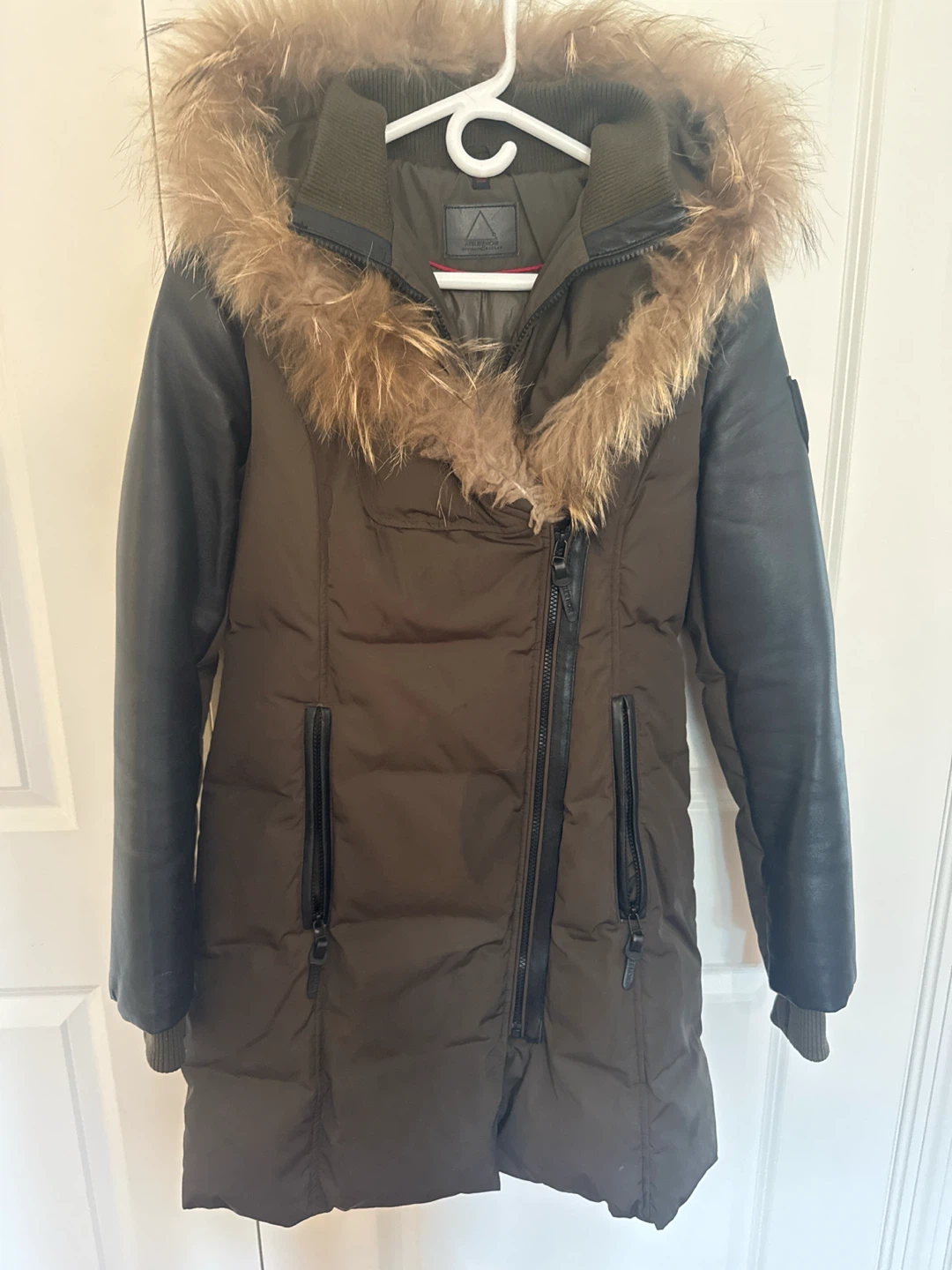 Atelier Noir Down Jacket with Leather Sleeves - P/S