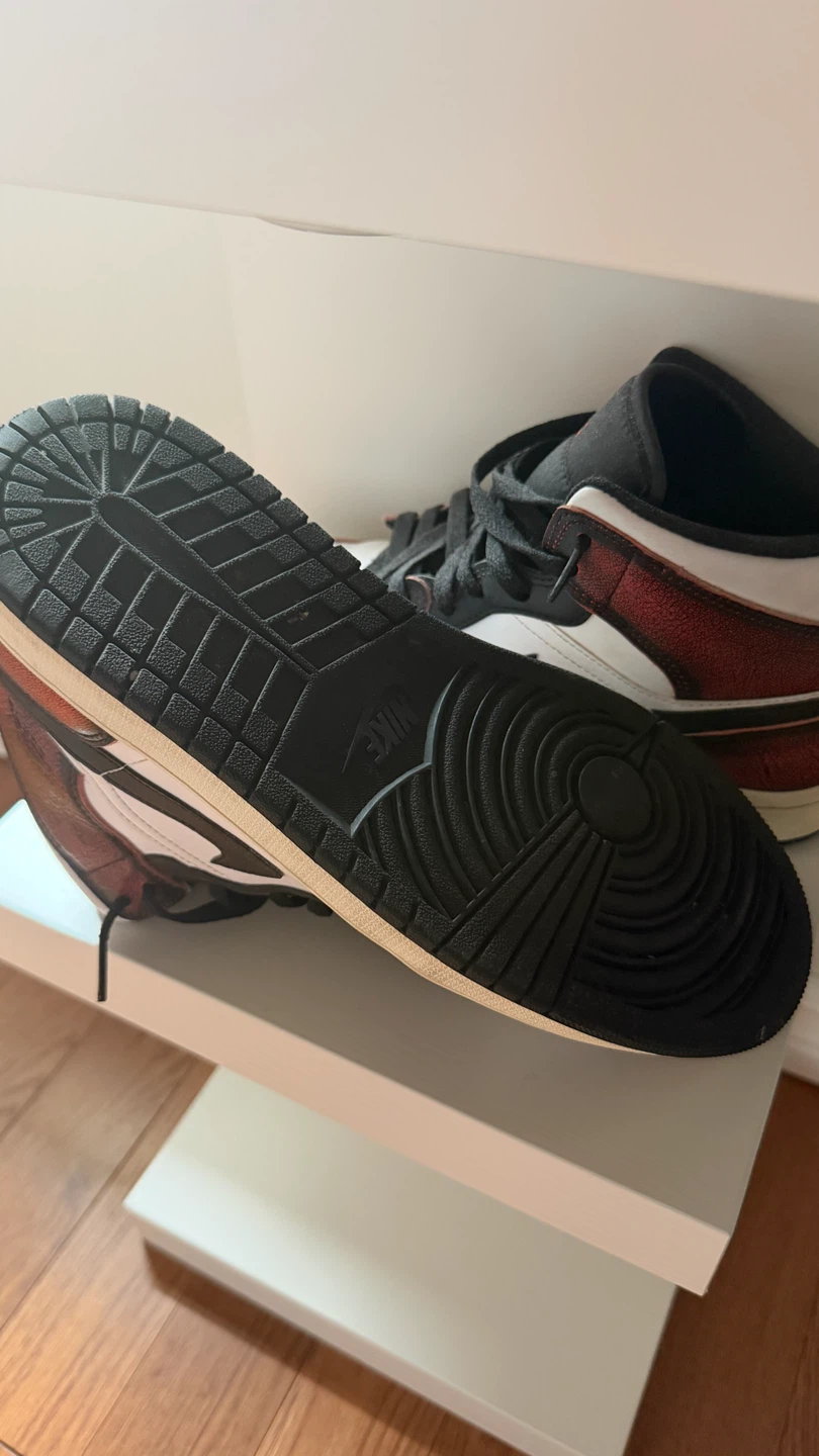 Jordan 1 Mid SE Shoes Wear Away Chicago - photo 4