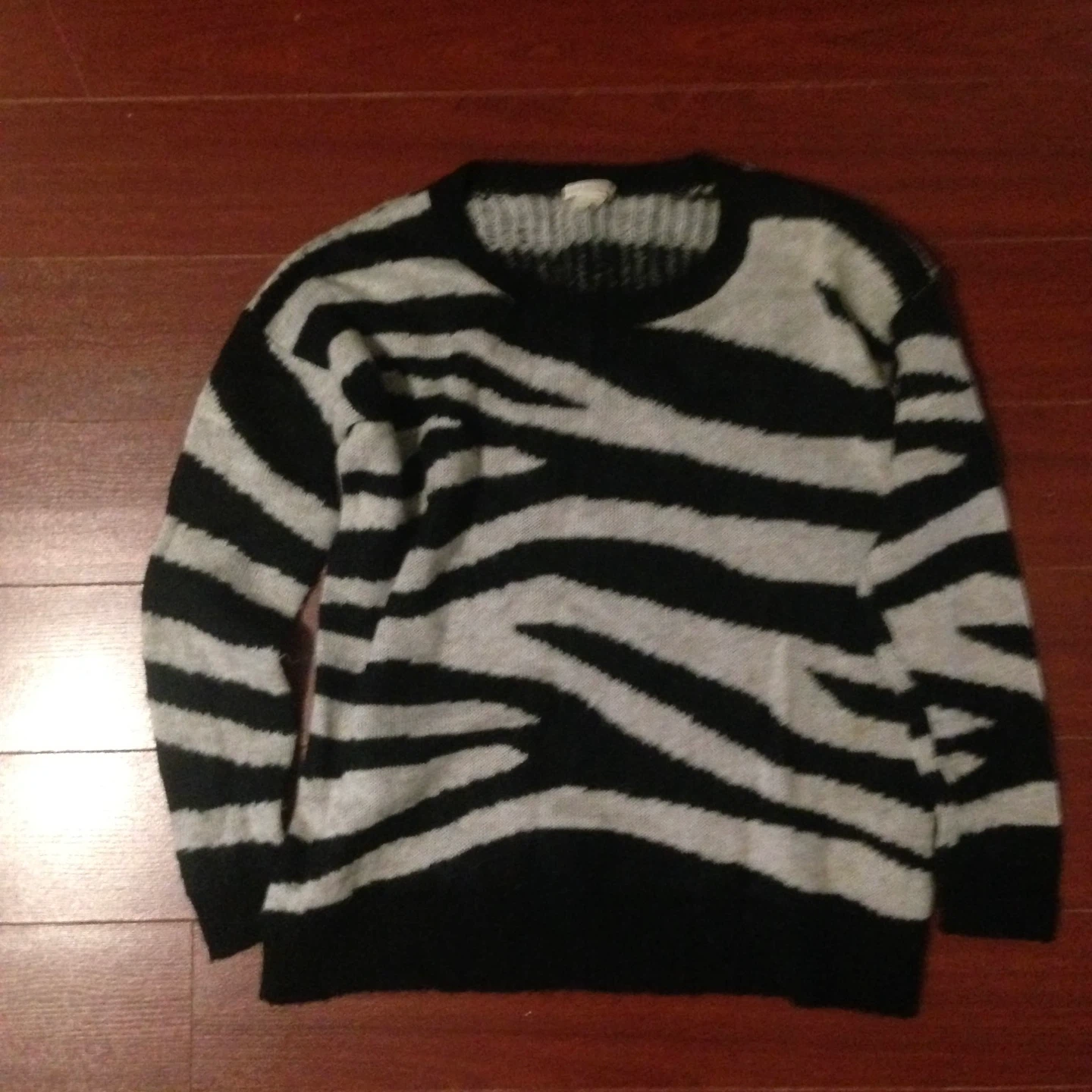 Club Monaco Zebra Print Sweater M/M
