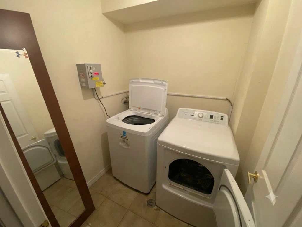 Private Room in N York - photo 5