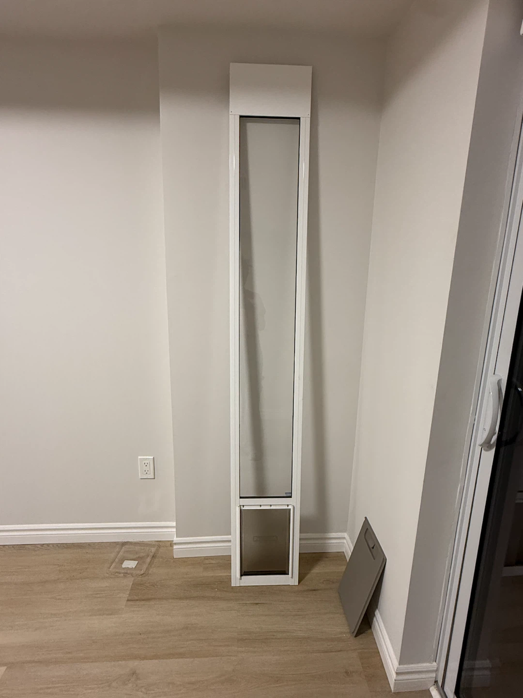 Pet Door Panel for Sliding Door - White - photo 4