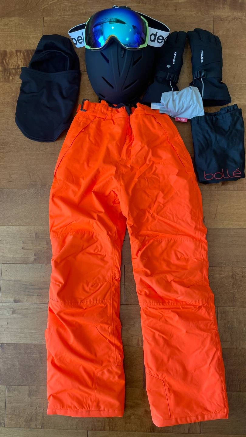 Full Ski Gear Set (Helmet, Goggles, Pants, Gloves & Balaclava)