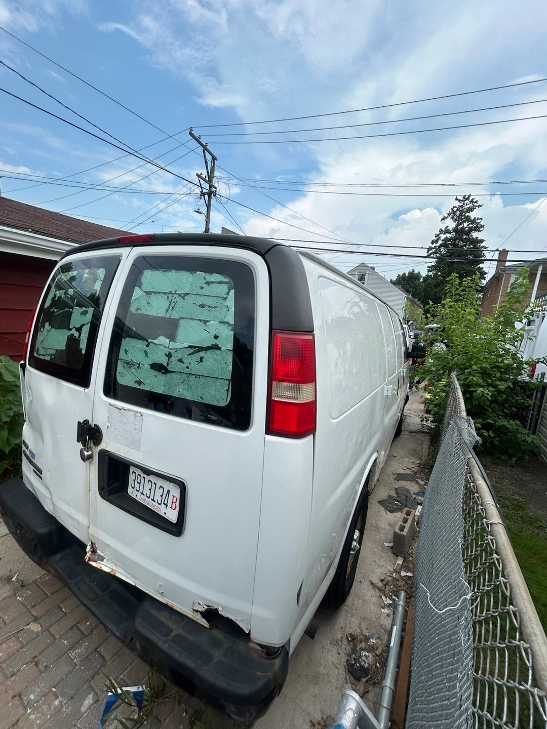 2011 Chevrolet Express Cargo Van - photo 4