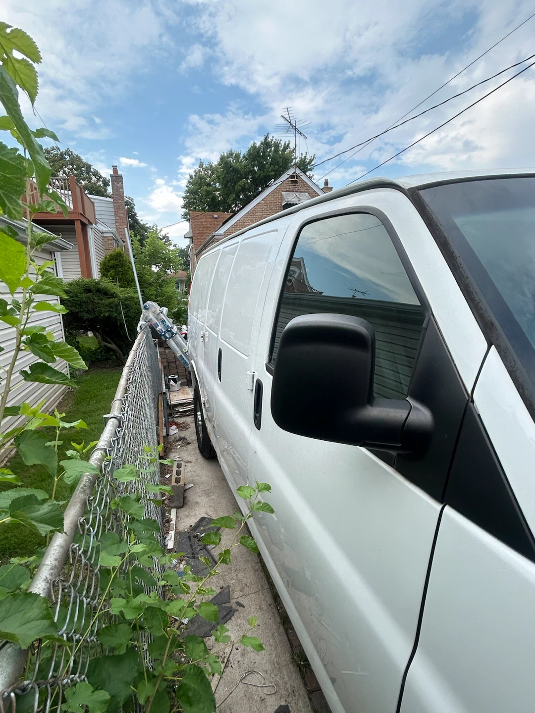 2011 Chevrolet Express Cargo Van - photo 5