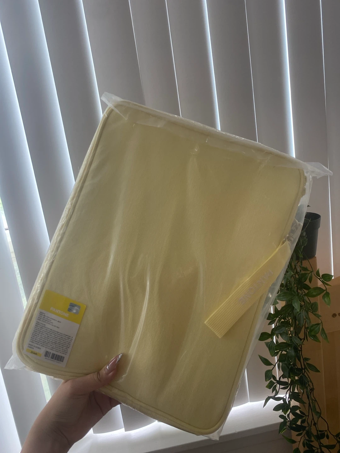Yellow laptop pouch case - photo 2
