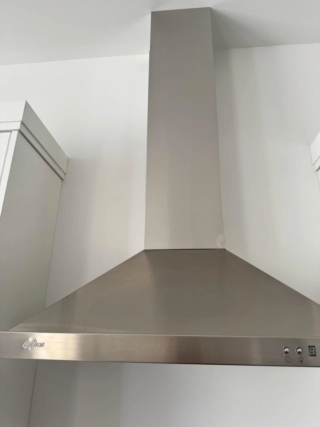 Cyclone Stainless Steel Range Hood - photo 2