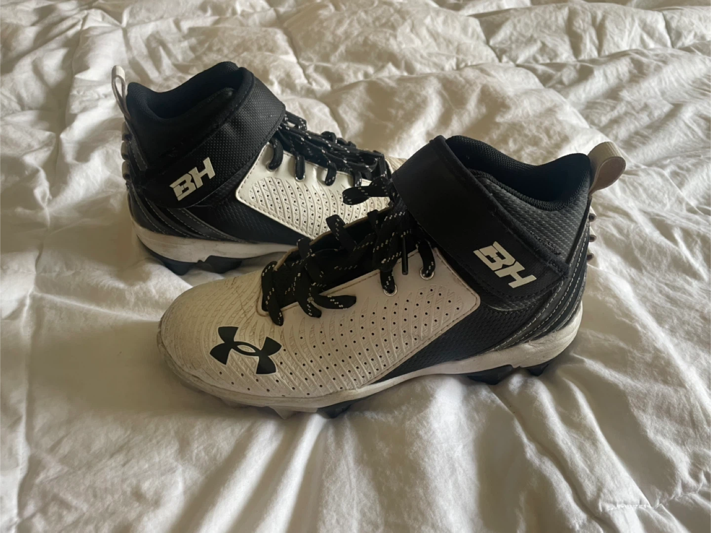 Under Armour Youth Football Cleats - photo 2