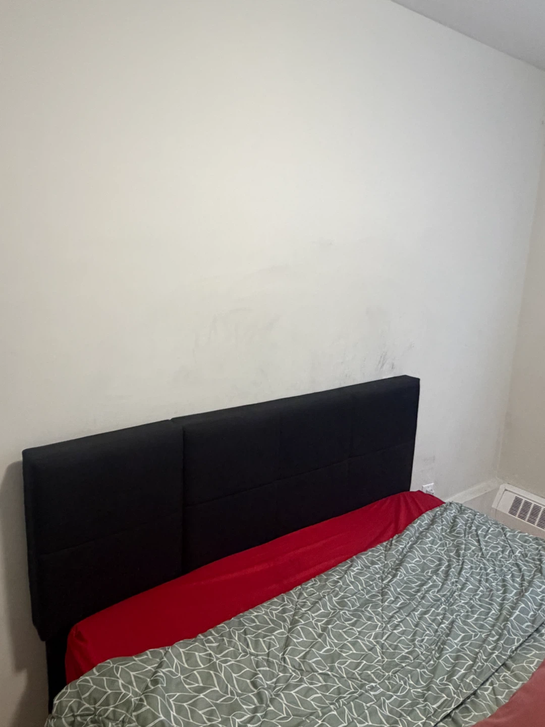 Queen Black Headboard With Mattress - photo 3