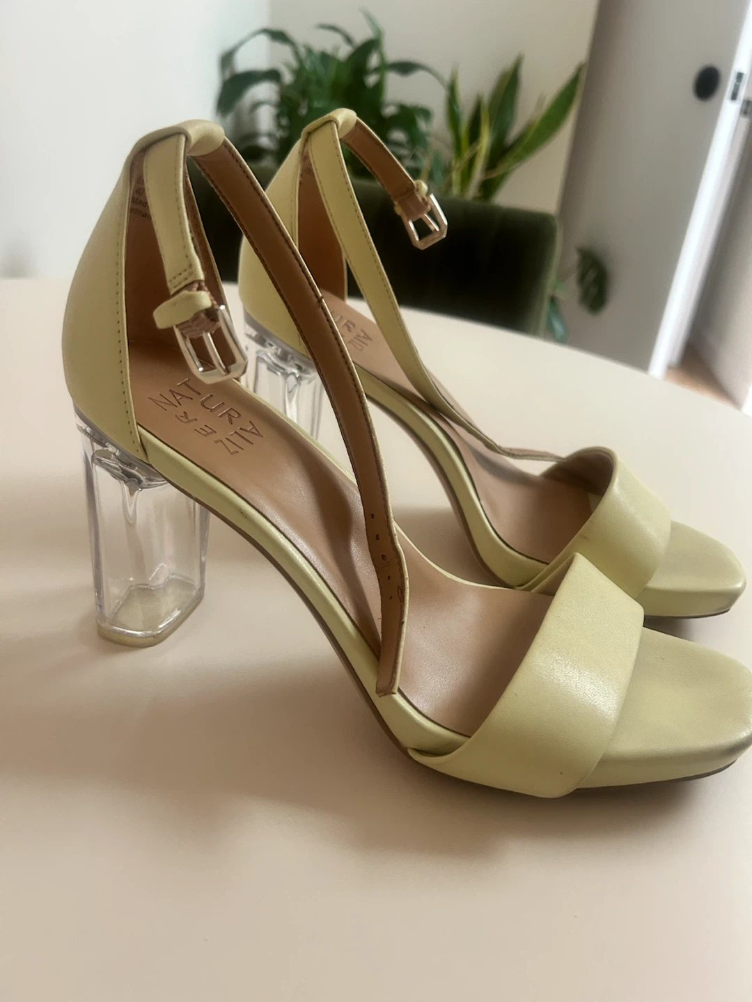 Naturalizer Ankle Strap Block Heels size 9 - photo 2