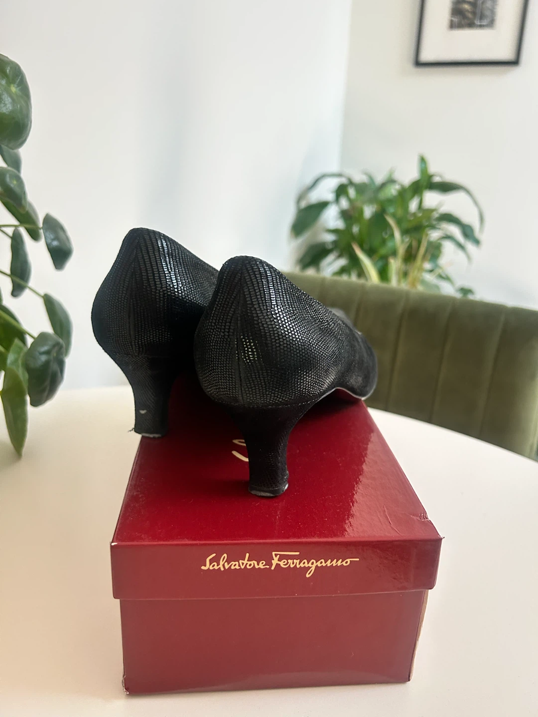 Salvatore Ferragamo Black Lizard Heels Size 10 - photo 4