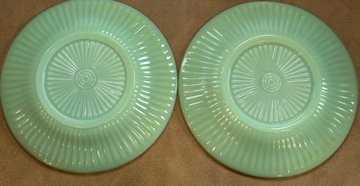 Fire king Jadeite Green Swirl saucers  (Set of 2) - photo 2